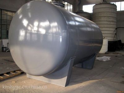 昆明油罐廠專業(yè)制作各類儲油罐，聯(lián)系電話15912127707，價格實惠